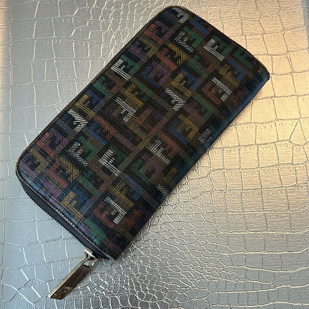 FENDI colorful Long  Wallet - Picture 6 of 12